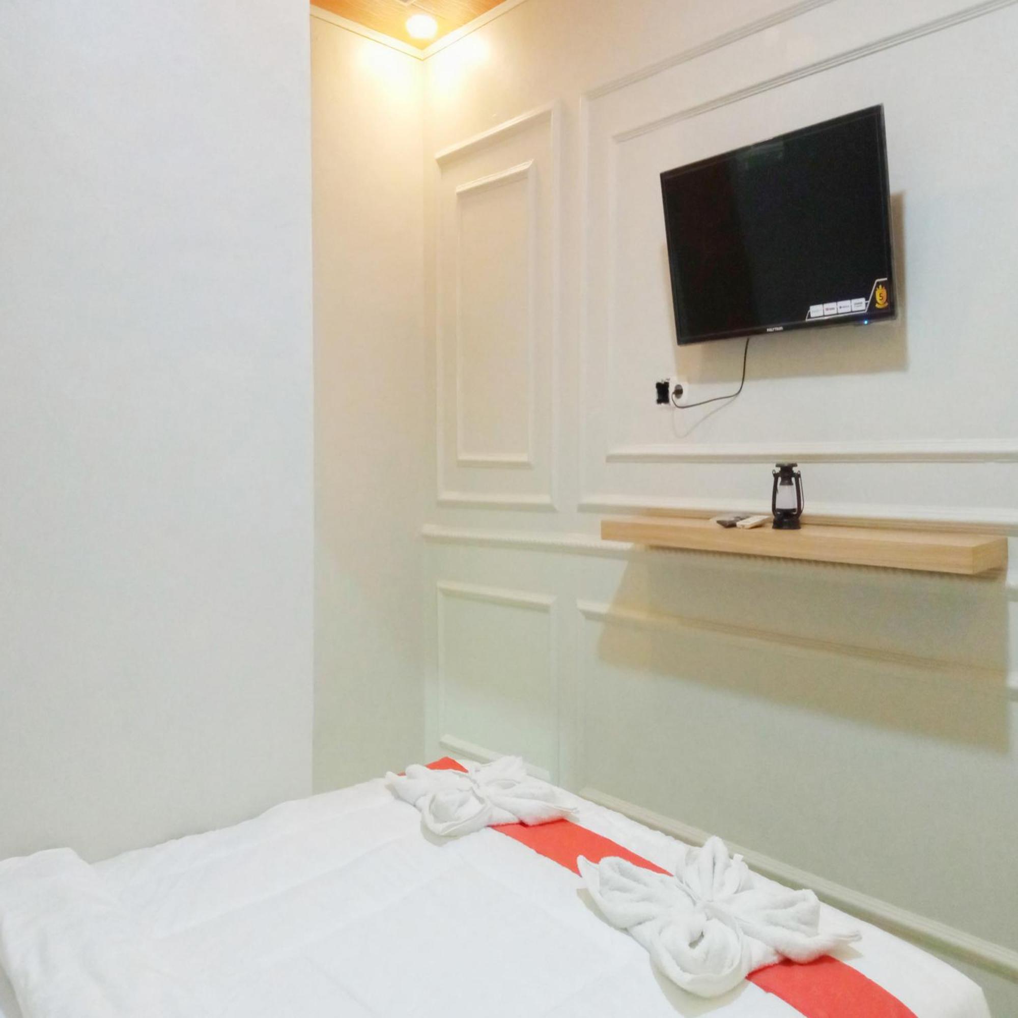 Rifal Inn Mitra Reddoorz Тегал Экстерьер фото