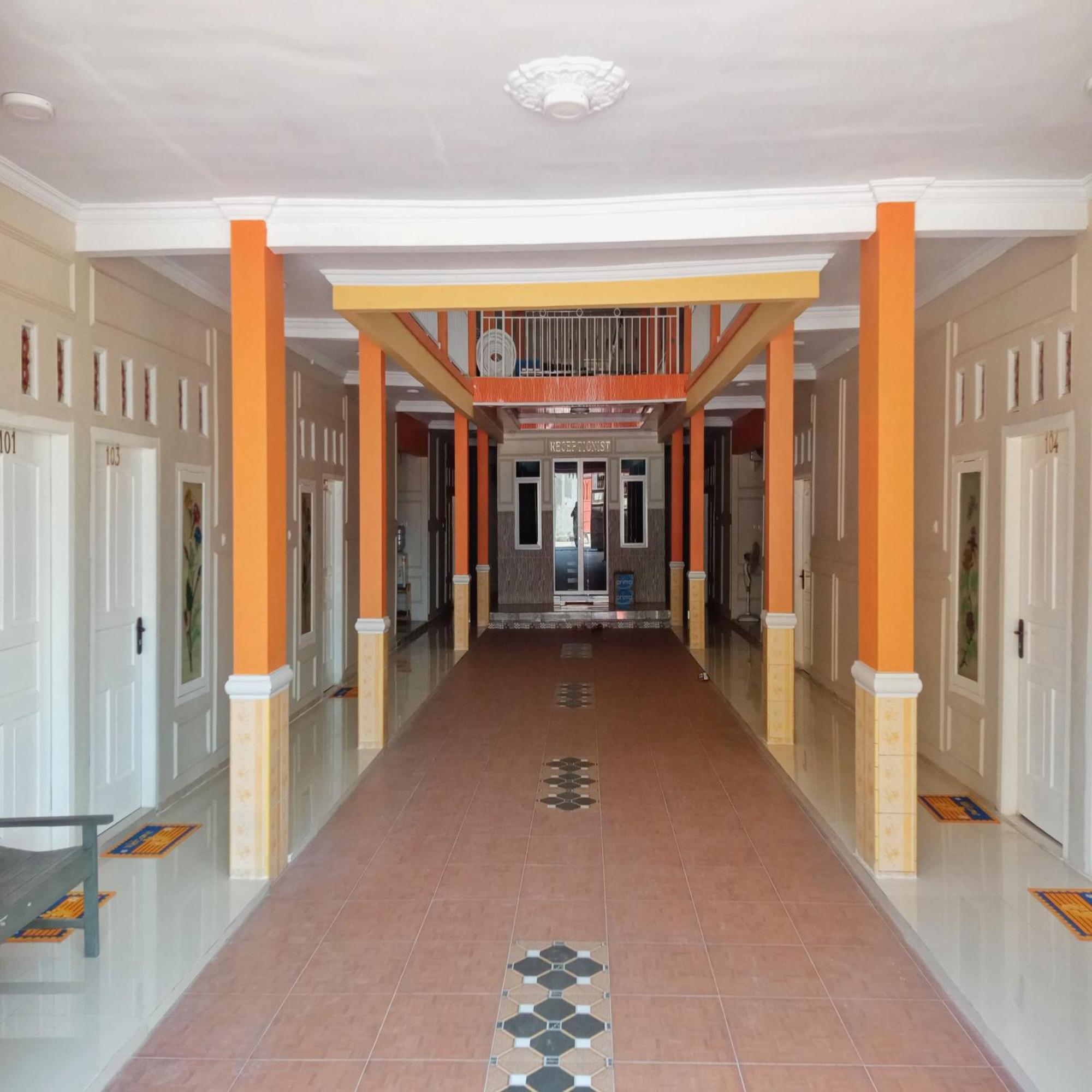 Rifal Inn Mitra Reddoorz Тегал Экстерьер фото